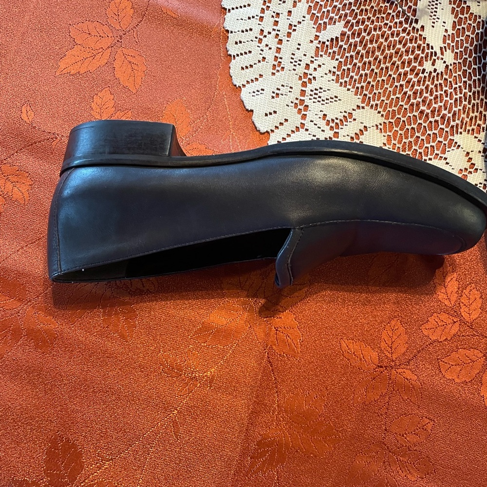 Rockport Navy Loafers Leather Classic & Timeless Square Heel Size 8.5 - Picture 6 of 8